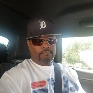 Meet your Posher, Adrian